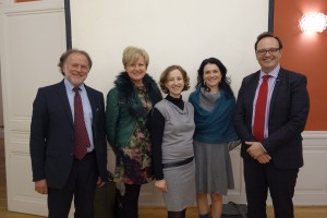 Avec M. Miriel (La Poste) et Mme Le Maire du 1er arrondissement, Mme Perrin-Gilbert